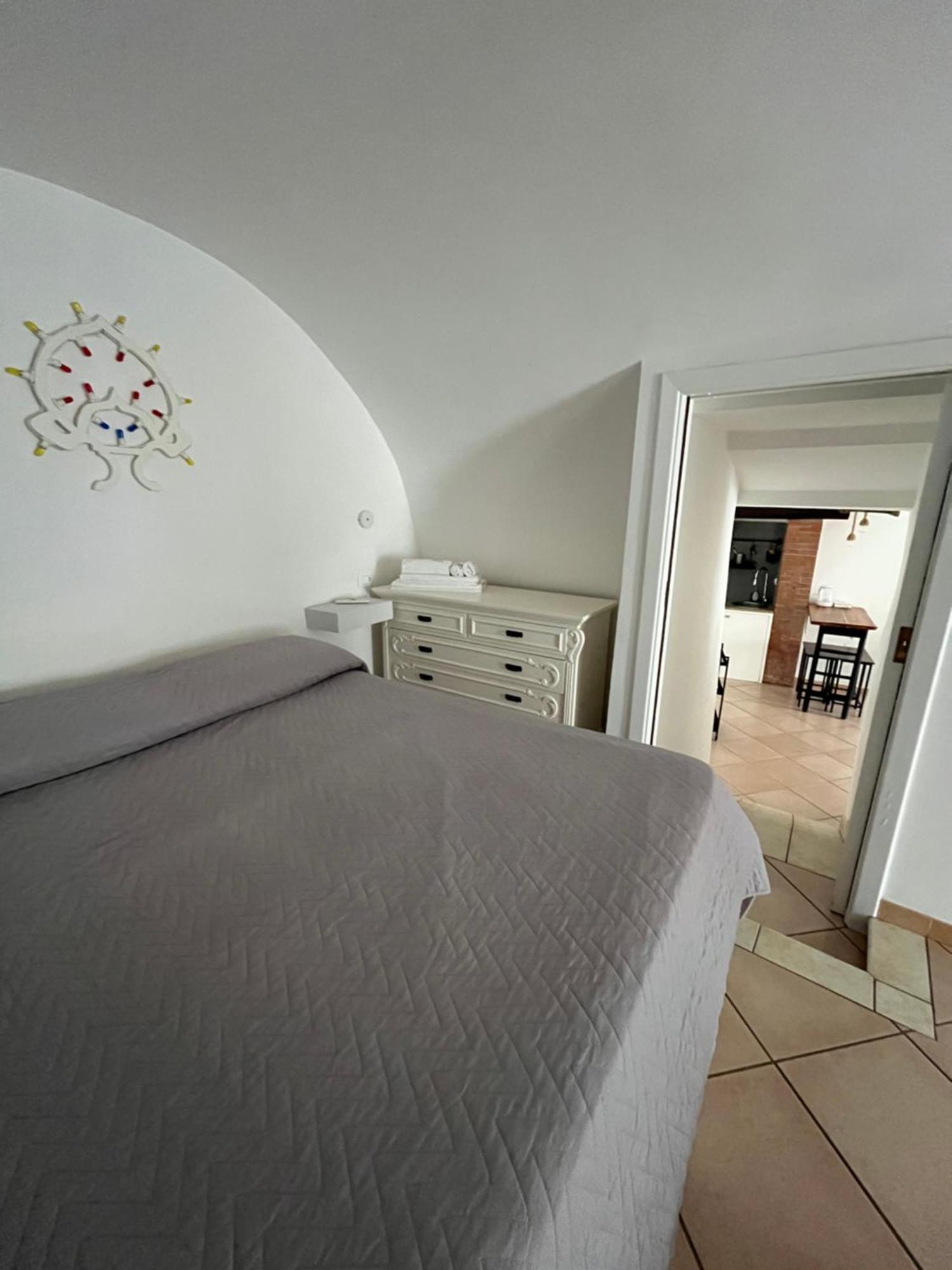 Ostuni 21Mqsuitehomes, Appartamento Con Mini Piscina Privata, Appartamenti Con Vasca Idromassaggio & Appartamenti Standard Eksteriør bilde