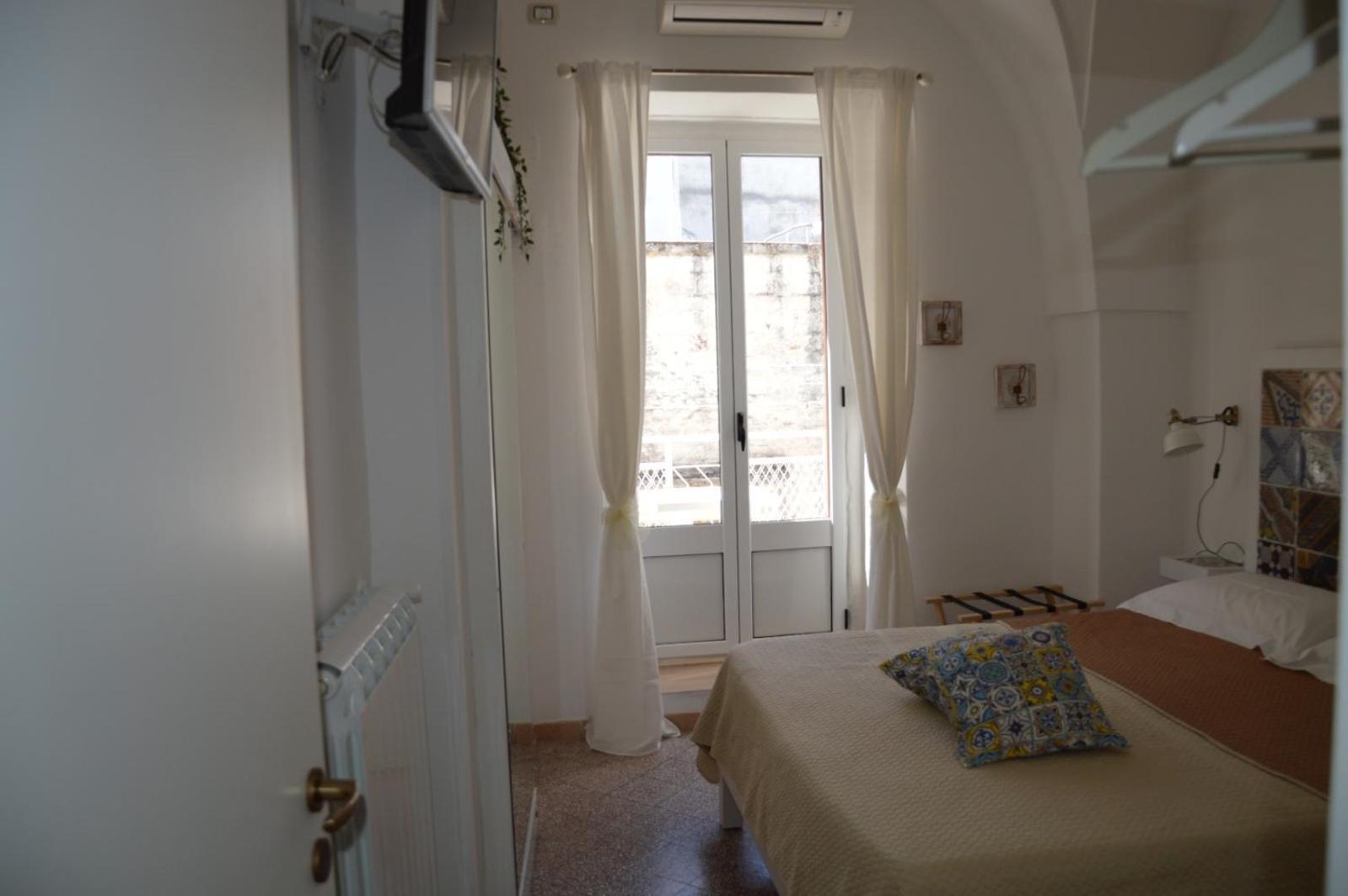 Ostuni 21Mqsuitehomes, Appartamento Con Mini Piscina Privata, Appartamenti Con Vasca Idromassaggio & Appartamenti Standard Eksteriør bilde