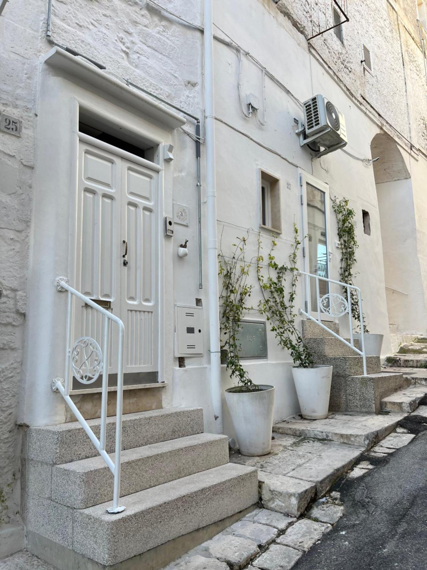Ostuni 21Mqsuitehomes, Appartamento Con Mini Piscina Privata, Appartamenti Con Vasca Idromassaggio & Appartamenti Standard Eksteriør bilde