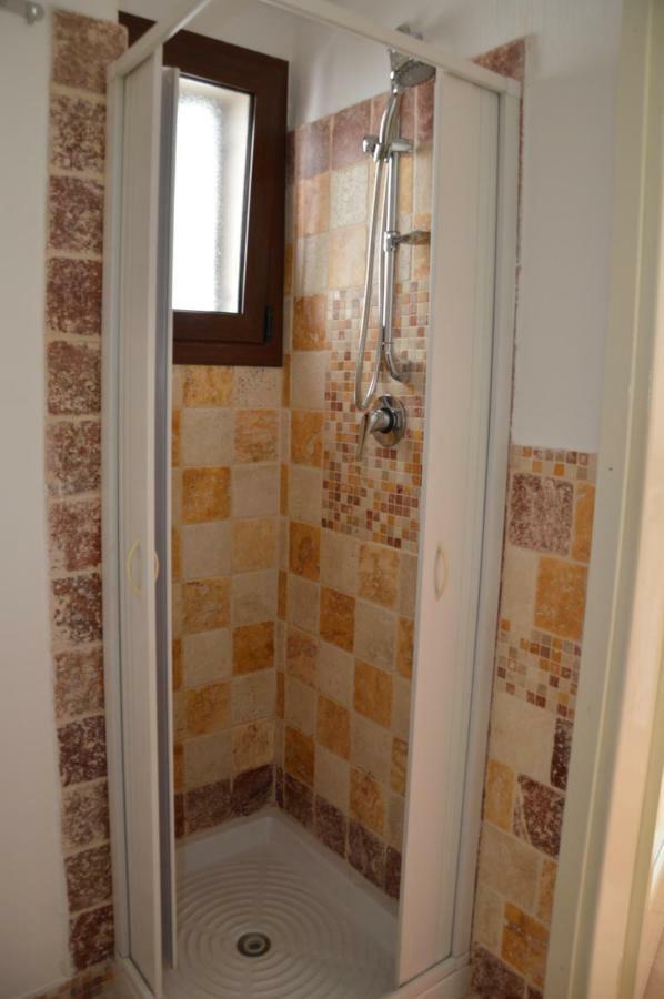 Ostuni 21Mqsuitehomes, Appartamento Con Mini Piscina Privata, Appartamenti Con Vasca Idromassaggio & Appartamenti Standard Eksteriør bilde