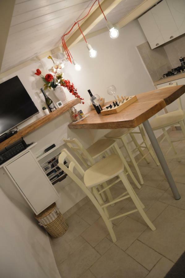 Ostuni 21Mqsuitehomes, Appartamento Con Mini Piscina Privata, Appartamenti Con Vasca Idromassaggio & Appartamenti Standard Eksteriør bilde